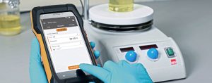 Контроль температурних умов в фармацевтиці з testo 400 та testo 440